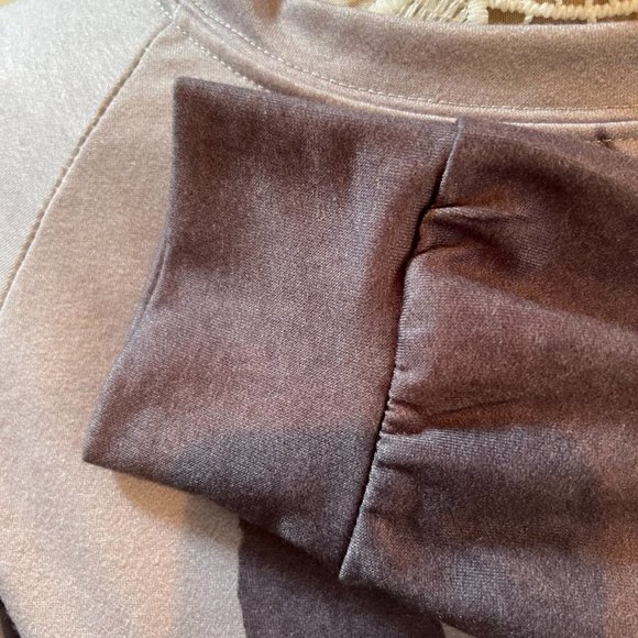 642 EUC LOng Sleeved Horse Sweater - Picture 3 of 7